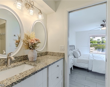 9600 Victoria Lane - Photo Thumbnail 12