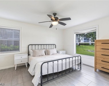 9600 Victoria Lane - Photo Thumbnail 10