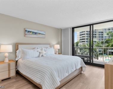 440 Seaview Court - Photo Thumbnail 5