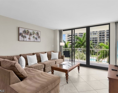 440 Seaview Court - Photo Thumbnail 2