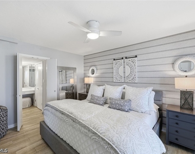 5501 Heron Point Drive - Photo Thumbnail 15
