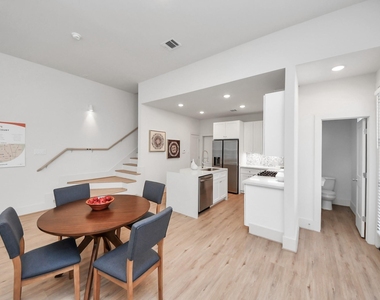 1041 Glen Avenue - Photo Thumbnail 6