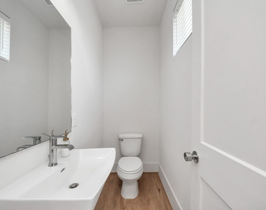 1041 Glen Avenue - Photo Thumbnail 11