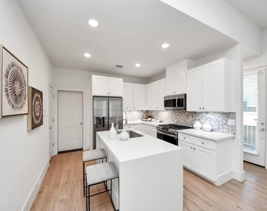 1041 Glen Avenue - Photo Thumbnail 9