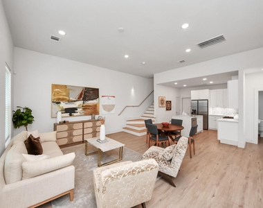 1041 Glen Avenue - Photo Thumbnail 4