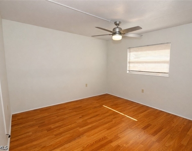 2828 Jackson Street - Photo Thumbnail 4