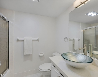 3400 Gulf Shore Boulevard N - Photo Thumbnail 13