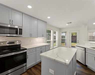 15006 Sapling Oak Court - Photo Thumbnail 7