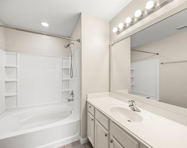 1651 Grable Cove Lane - Photo Thumbnail 16