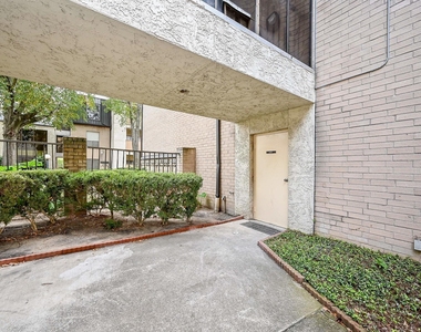 8427 Hearth Drive Drive - Photo Thumbnail 2