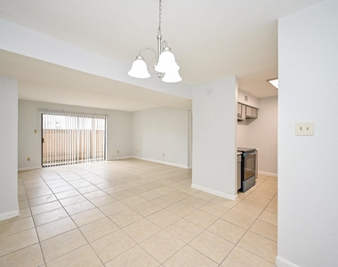 8427 Hearth Drive Drive - Photo Thumbnail 18