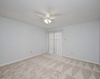 8427 Hearth Drive Drive - Photo Thumbnail 11