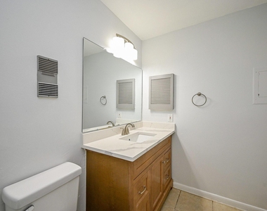 8427 Hearth Drive Drive - Photo Thumbnail 10