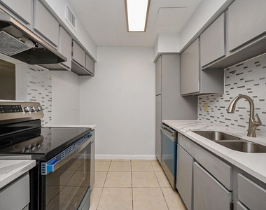 8427 Hearth Drive Drive - Photo Thumbnail 16