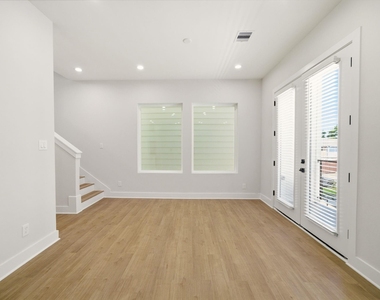 1404 Cedar Post Lane - Photo Thumbnail 8