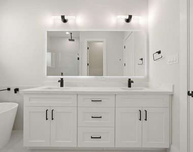 1404 Cedar Post Lane - Photo Thumbnail 2