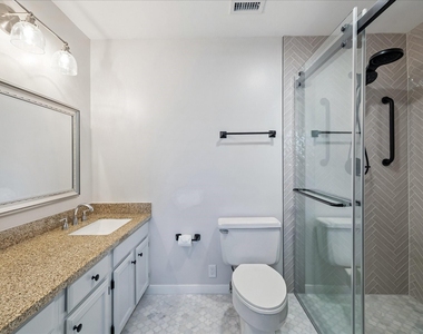 600 Wilcrest Drive - Photo Thumbnail 12