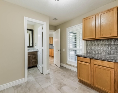 3911 Cherry Forest Drive - Photo Thumbnail 17
