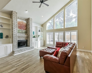 3911 Cherry Forest Drive - Photo Thumbnail 4