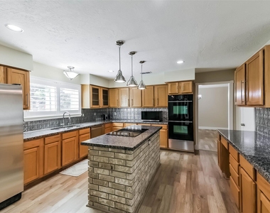 3911 Cherry Forest Drive - Photo Thumbnail 11