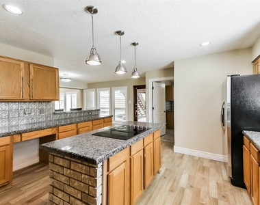 3911 Cherry Forest Drive - Photo Thumbnail 13
