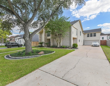 3911 Cherry Forest Drive - Photo Thumbnail 2