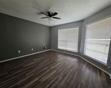 1115 Rock Canyon Drive - Photo Thumbnail 12