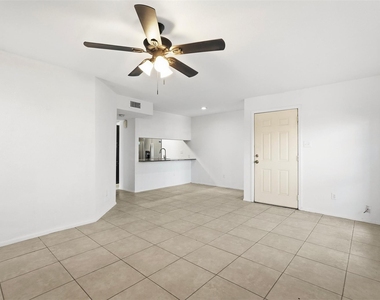 10501 South Drive - Photo Thumbnail 5