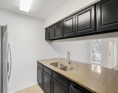10501 South Drive - Photo Thumbnail 14