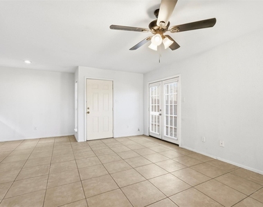 10501 South Drive - Photo Thumbnail 6