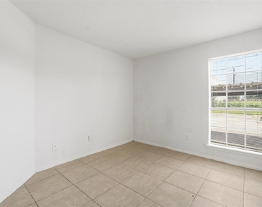 10501 South Drive - Photo Thumbnail 15