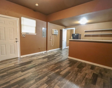 2237 North Unit 3 Street - Photo Thumbnail 2
