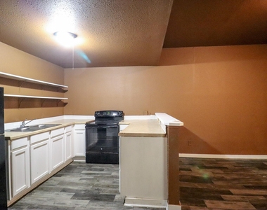 2237 North Unit 3 Street - Photo Thumbnail 3