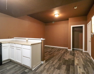 2237 North Unit 3 Street - Photo Thumbnail 5