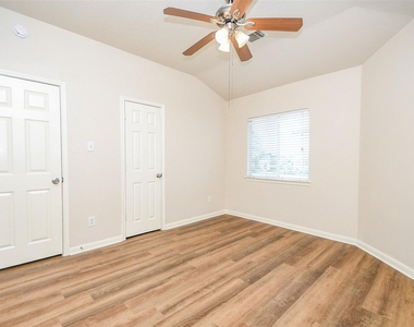 13111 Rippling Creek Lane - Photo Thumbnail 42