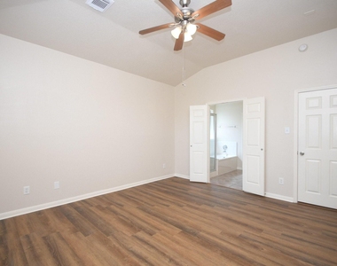 13111 Rippling Creek Lane - Photo Thumbnail 17