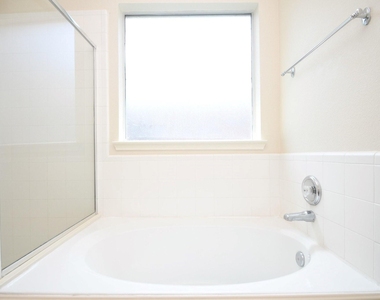 13111 Rippling Creek Lane - Photo Thumbnail 19