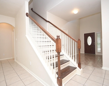 13111 Rippling Creek Lane - Photo Thumbnail 8