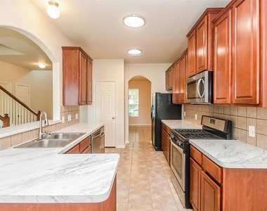 13111 Rippling Creek Lane - Photo Thumbnail 32