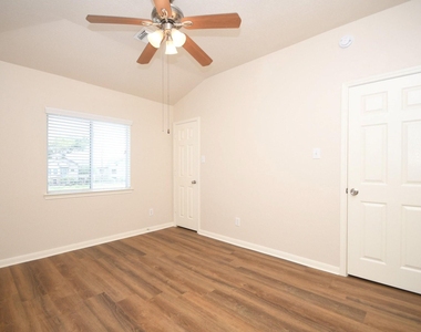 13111 Rippling Creek Lane - Photo Thumbnail 13