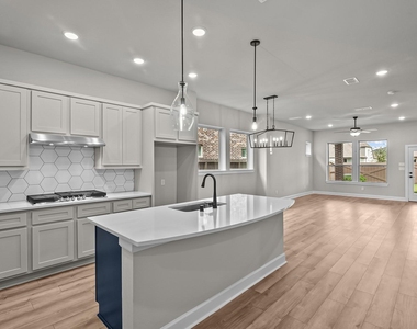 210 Ginger Street - Photo Thumbnail 8