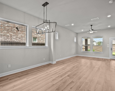 210 Ginger Street - Photo Thumbnail 17