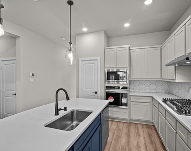 210 Ginger Street - Photo Thumbnail 11