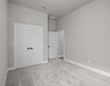 210 Ginger Street - Photo Thumbnail 15