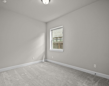 210 Ginger Street - Photo Thumbnail 14