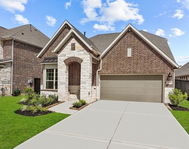 210 Ginger Street - Photo Thumbnail 1