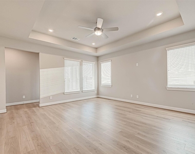 21543 Eads Creek Drive - Photo Thumbnail 4