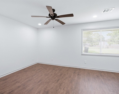 32242 Sky Lakes Drive - Photo Thumbnail 13