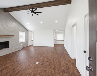 32242 Sky Lakes Drive - Photo Thumbnail 4