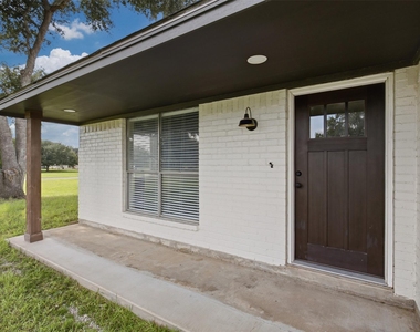 32242 Sky Lakes Drive - Photo Thumbnail 3